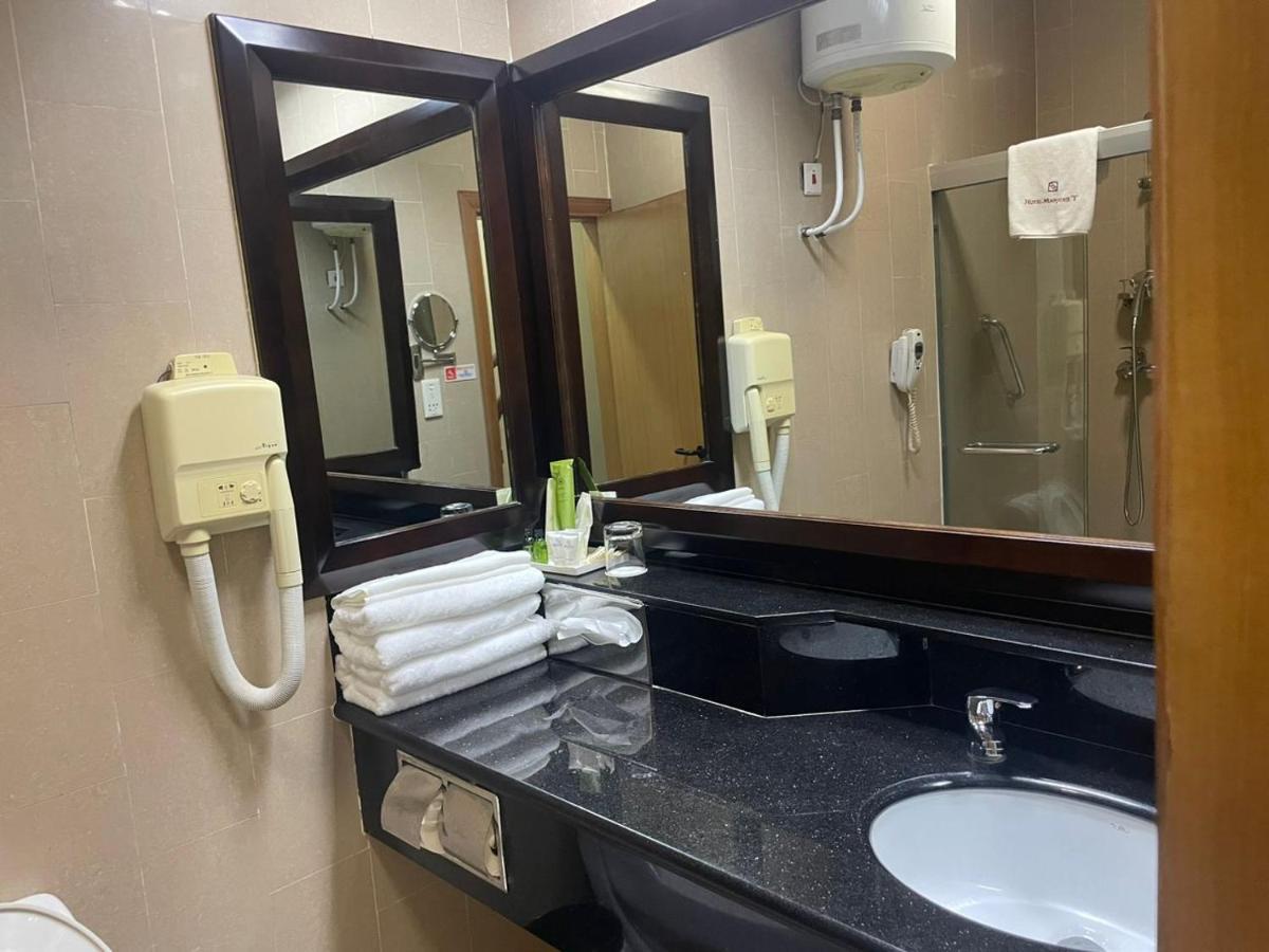 Hotel Marjorie 'Y' Tema Eksteriør billede